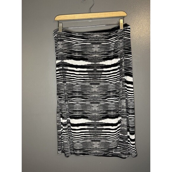 Jaclyn Smith Women’s 2X Stretch Waist Striped Lightweight Wrap Skirt - Picture 1 of 4